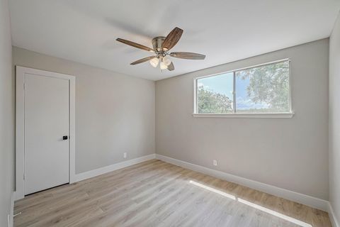 Tiny photo for 6004 Shadow Valley CV #B, Austin, TX 78731 (MLS # 8020156)