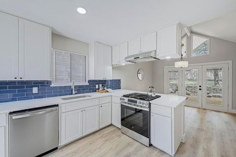 Tiny photo for 6004 Shadow Valley CV #B, Austin, TX 78731 (MLS # 8020156)