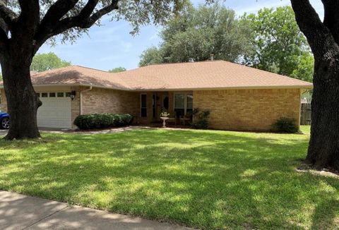 Photo of 11505 Charred Oak DR, Austin, TX 78759 (MLS # 6756544)