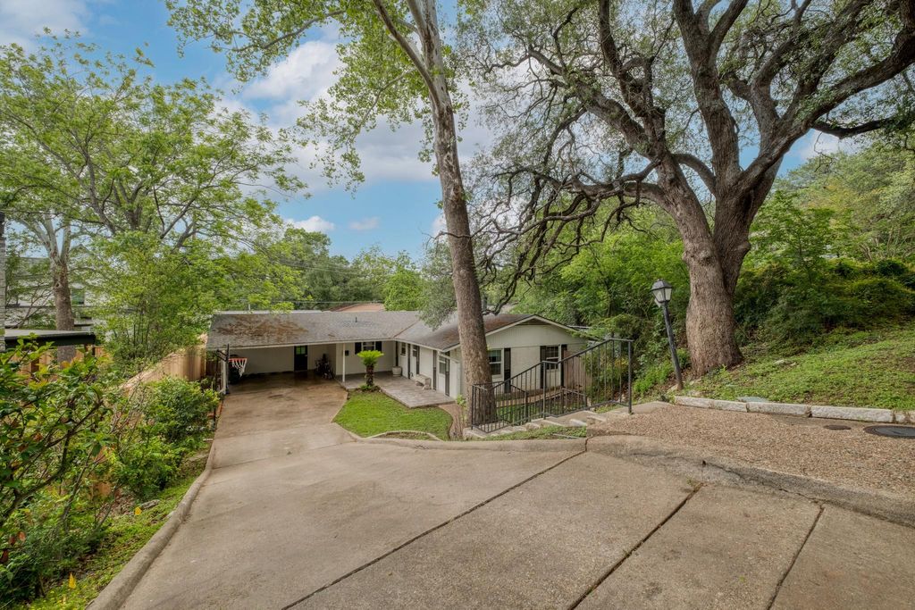Photo of 1804 Raleigh Ave, Austin, TX 78703 (MLS # 9413215)