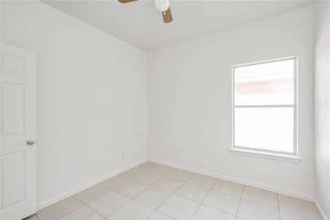 Tiny photo for 11602 Liberty ST, Manor, TX 78653 (MLS # 1412542)