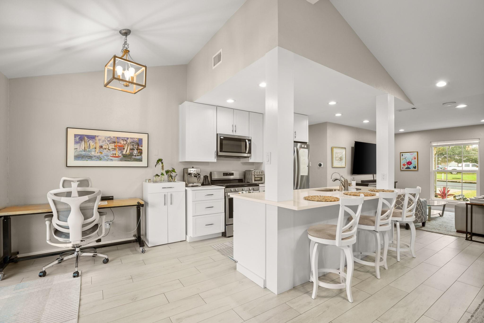 11915 Wander LN