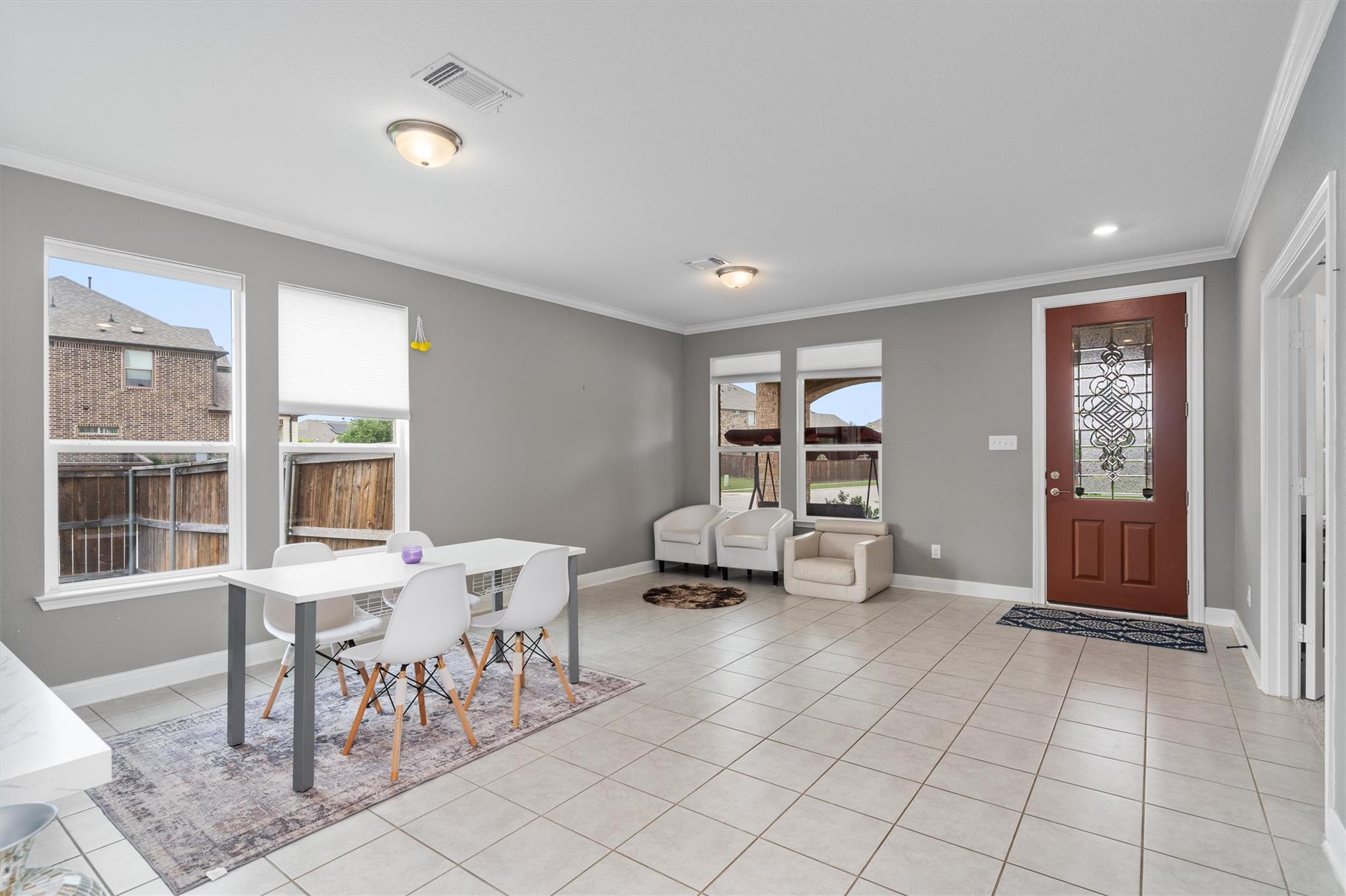 1201 Euless LN