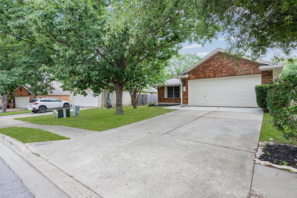 Photo of 12020 Battle Bridge DR, Austin, TX 78748 (MLS # 7233014)