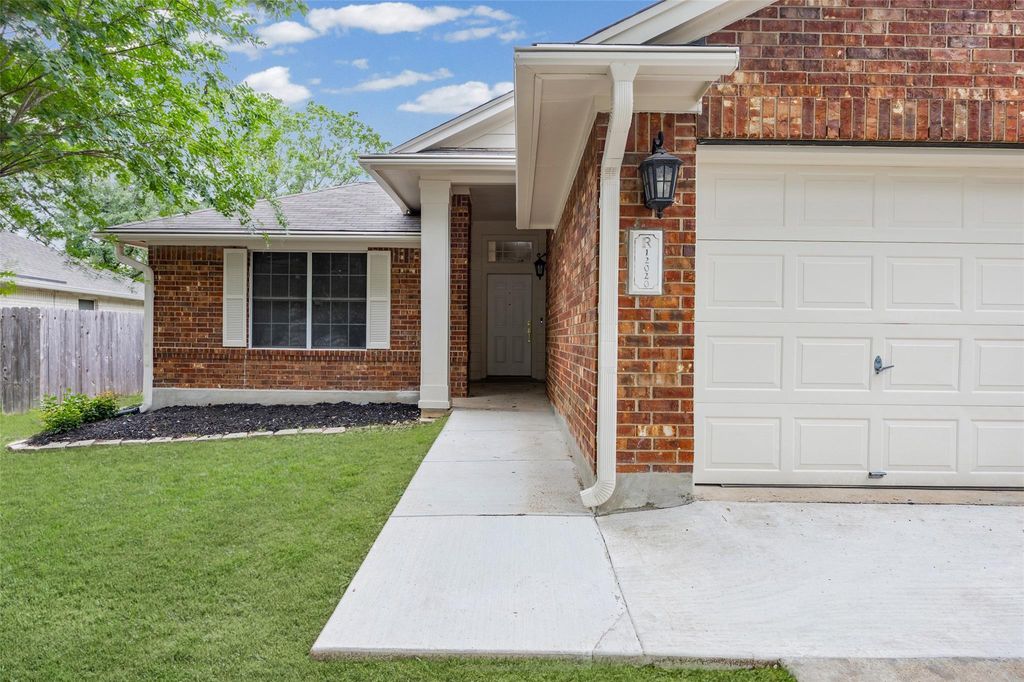 Photo of 12020 Battle Bridge DR, Austin, TX 78748 (MLS # 7233014)