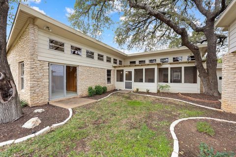 Photo of 5506 LONGHORN LNDG, Austin, TX 78734 (MLS # 3670385)