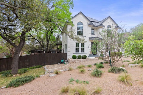 Photo of 7800 Moonflower DR, Austin, TX 78750 (MLS # 6494483)