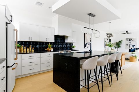 Tiny photo for 4613 Bolm DR, Austin, TX 78702 (MLS # 7769697)