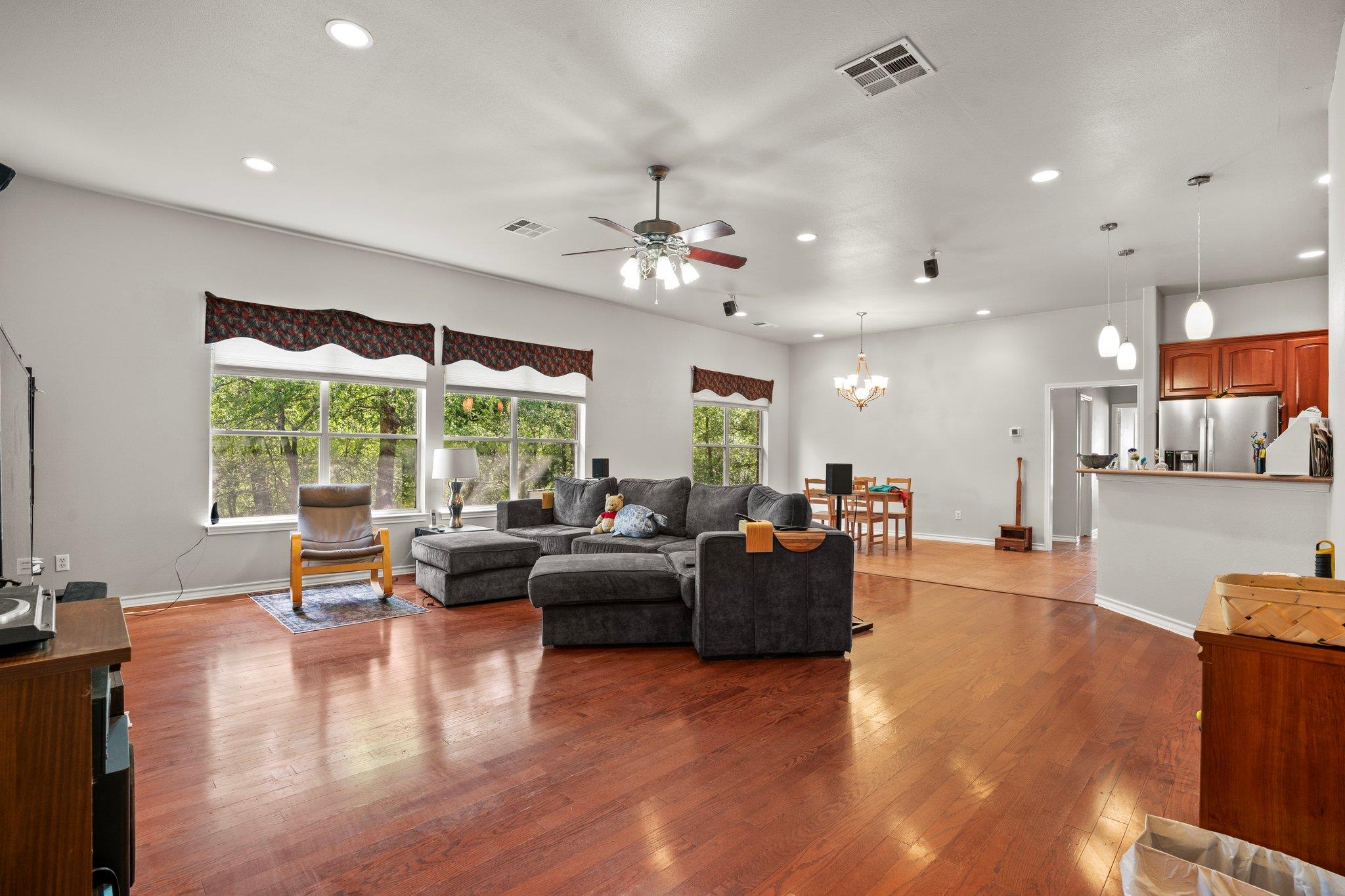 230 Hoffman RD