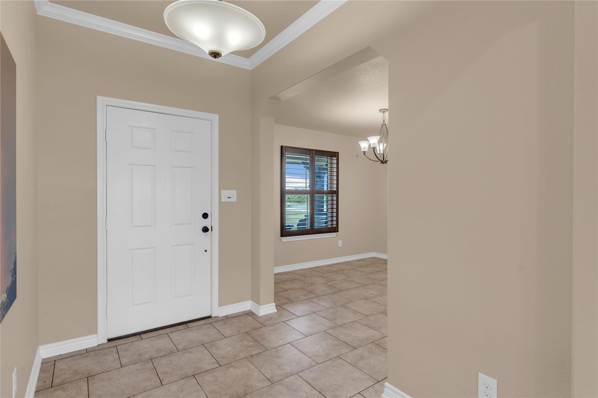 560 Saddle Ridge DR