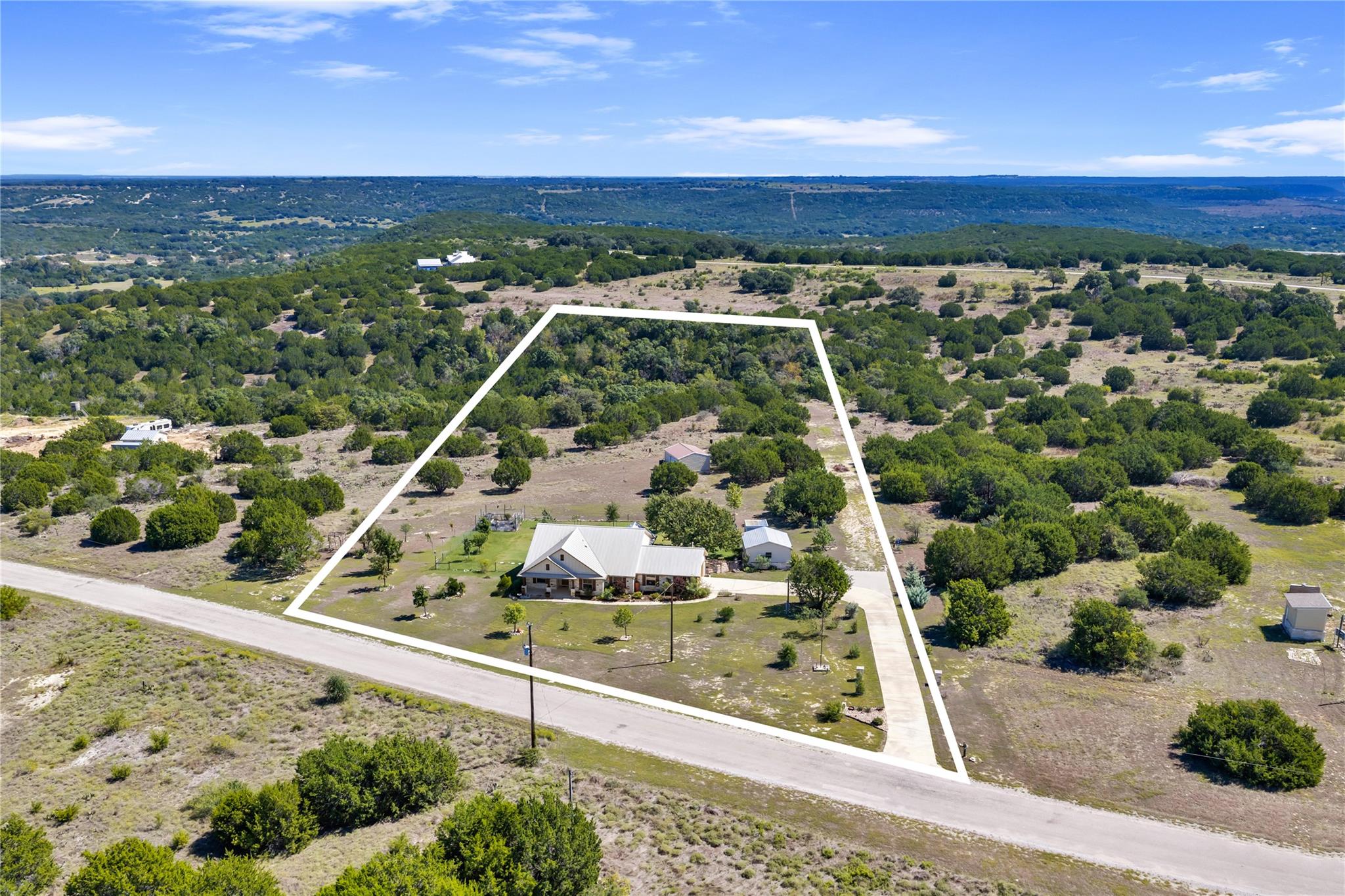 560 Saddle Ridge DR
