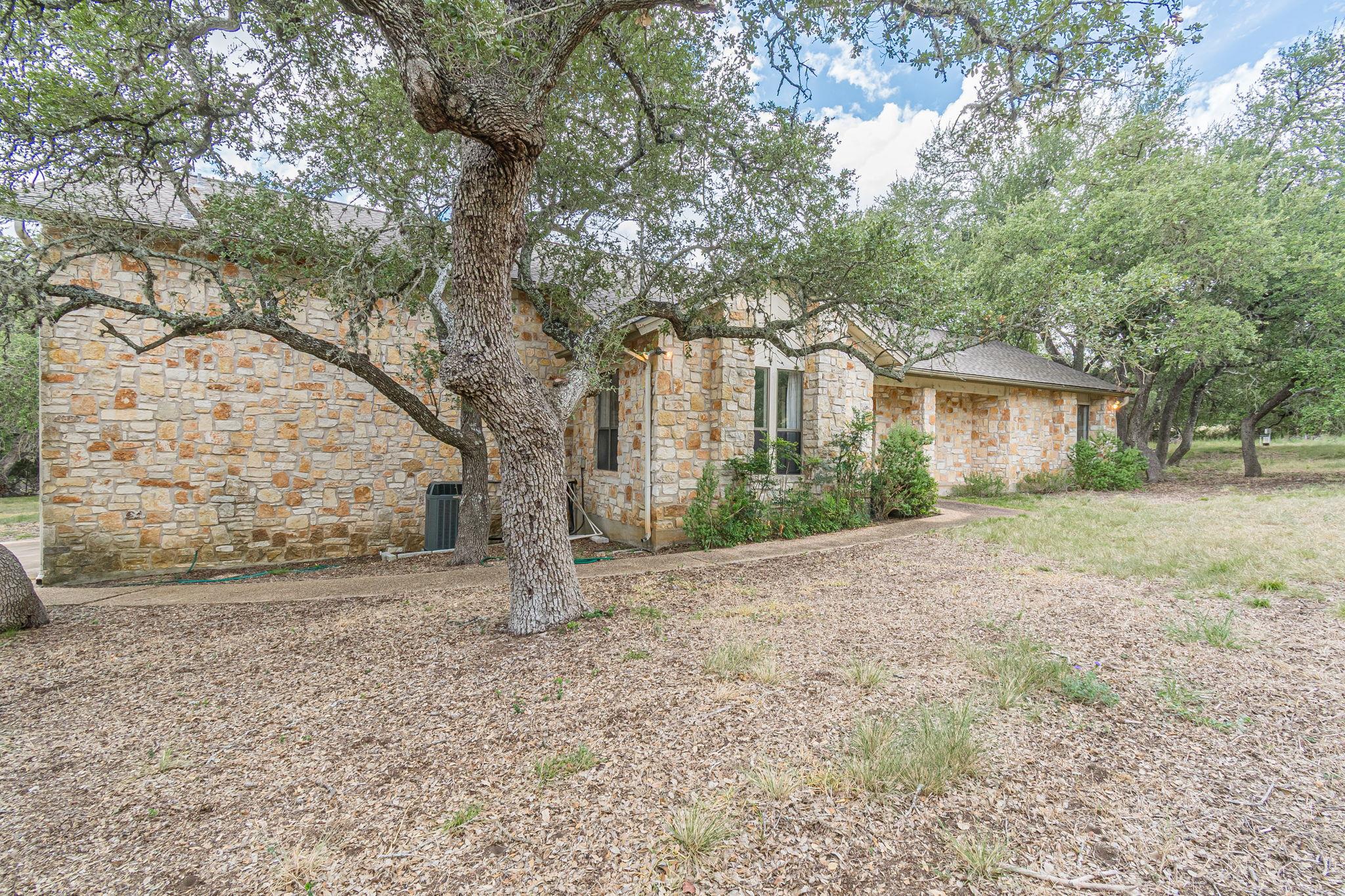 1047 Windmill RD