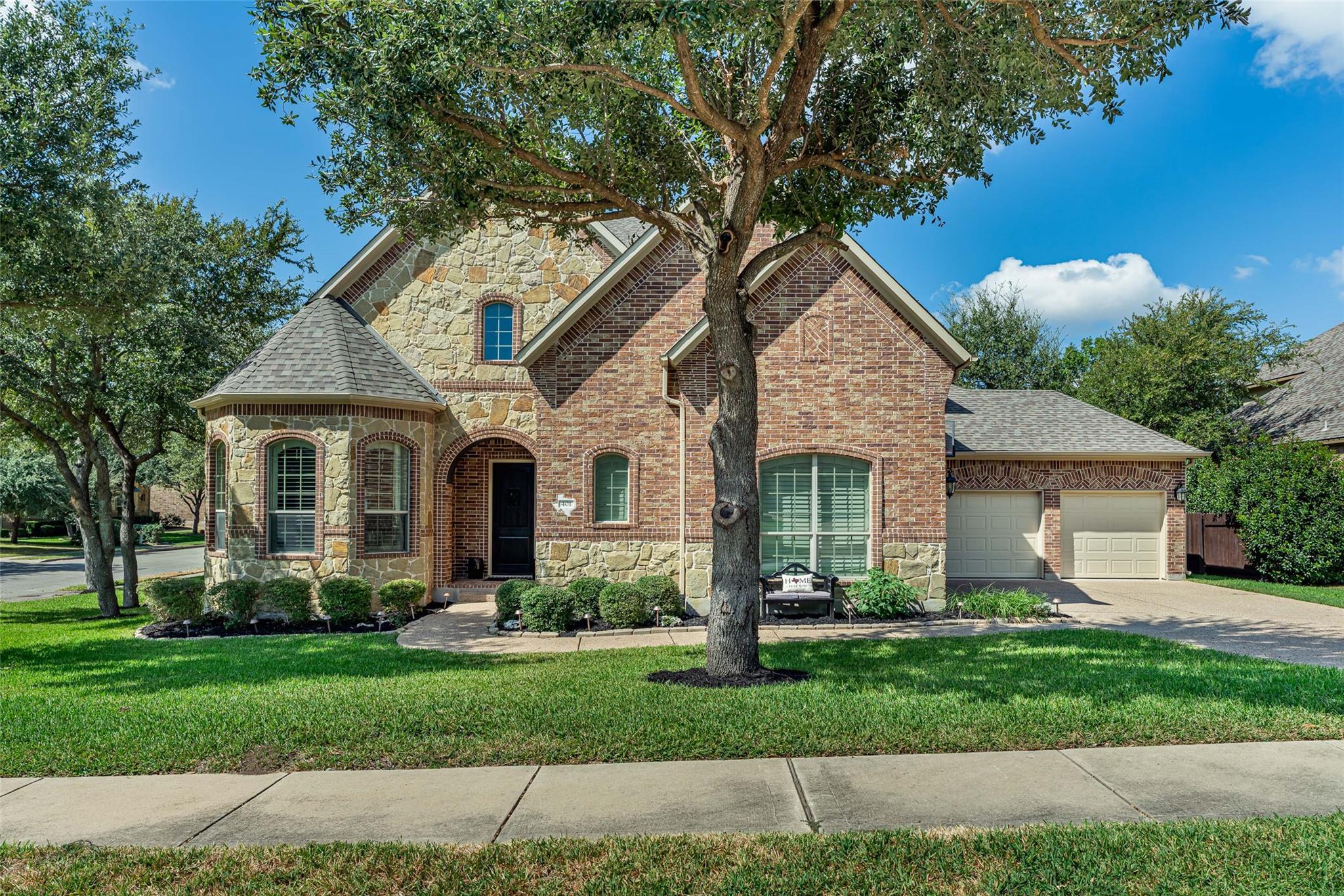 401 Bluff Point BND