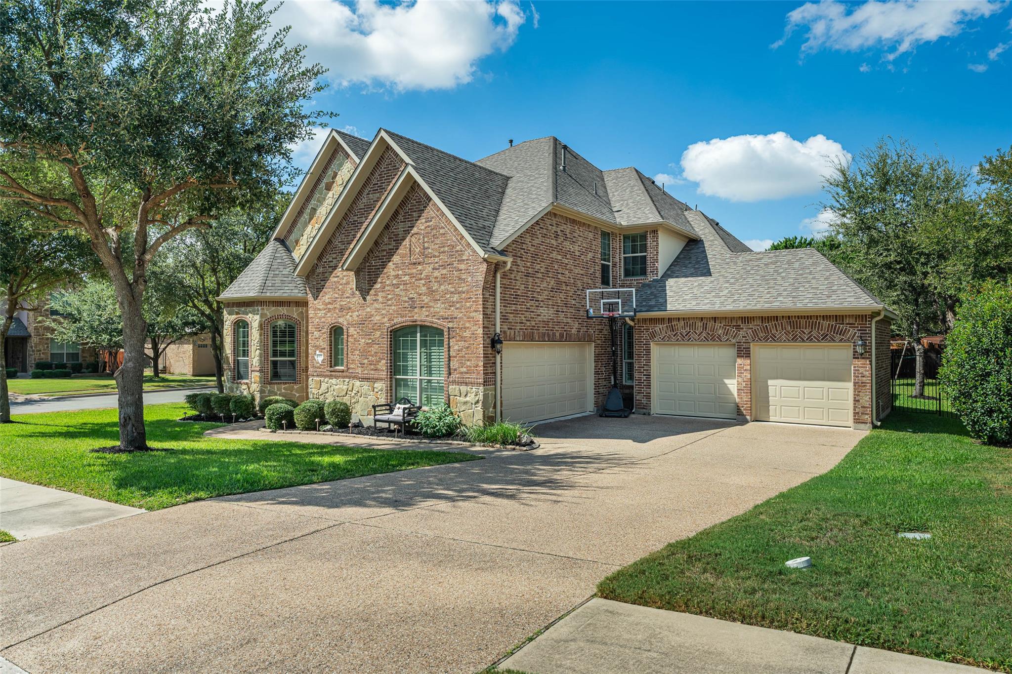 401 Bluff Point BND