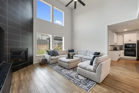 707 Sugar Cane RD Buda TX 78610