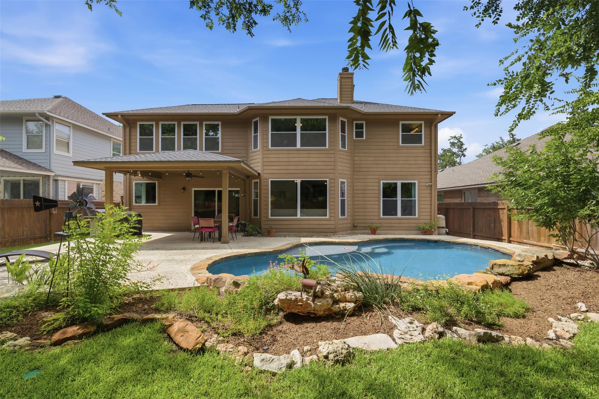 1104 Old Mill RD