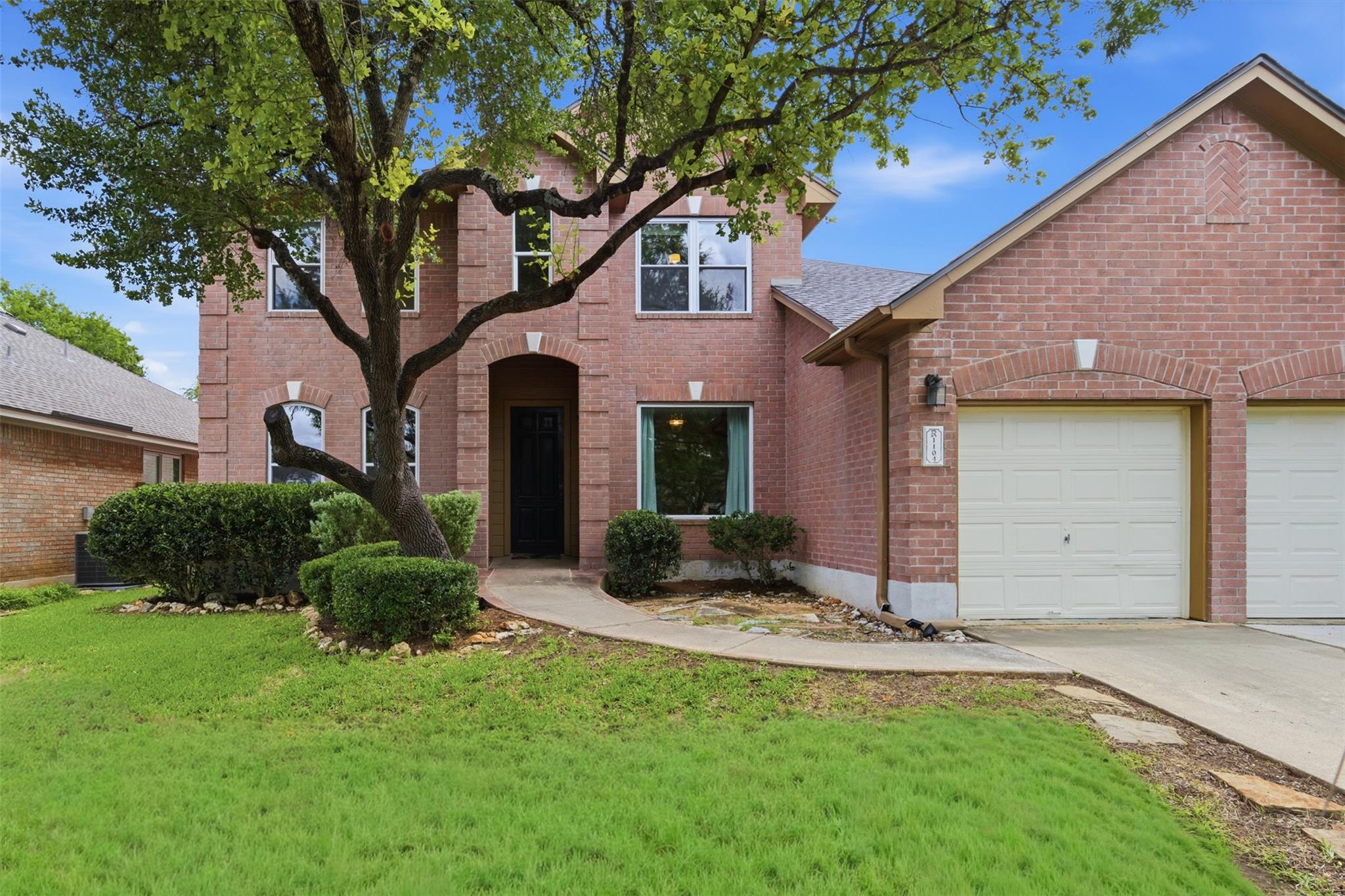 1104 Old Mill RD