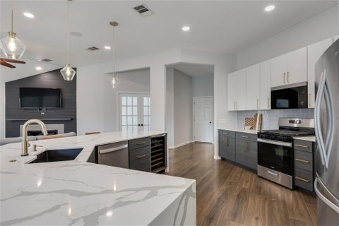 Photo of 800 Portchester Castle PATH, Pflugerville, TX 78660 (MLS # 1991598)