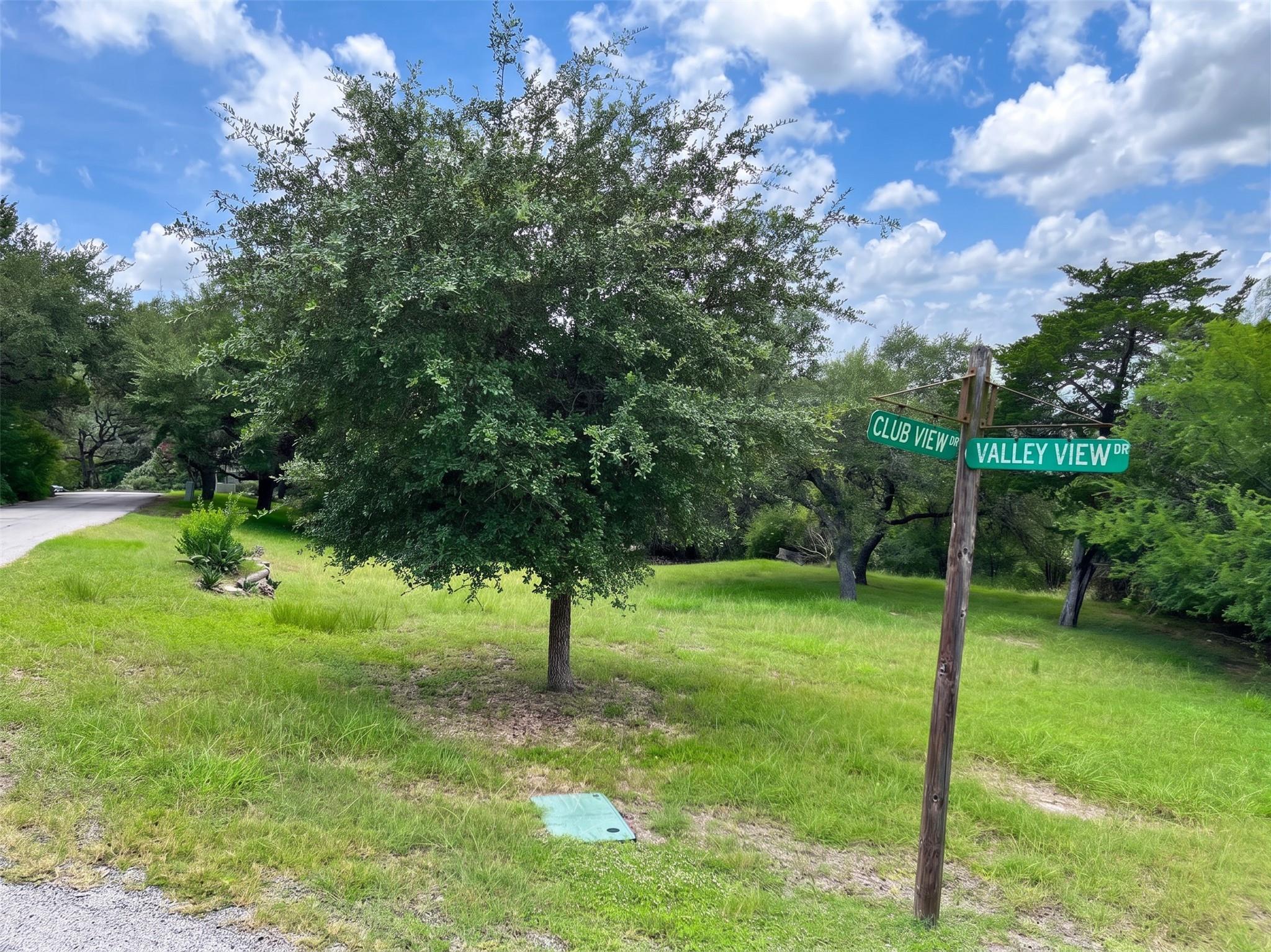 404 Valley View DR