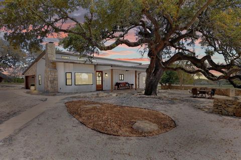 1668 Rocky RD Blanco TX 78606