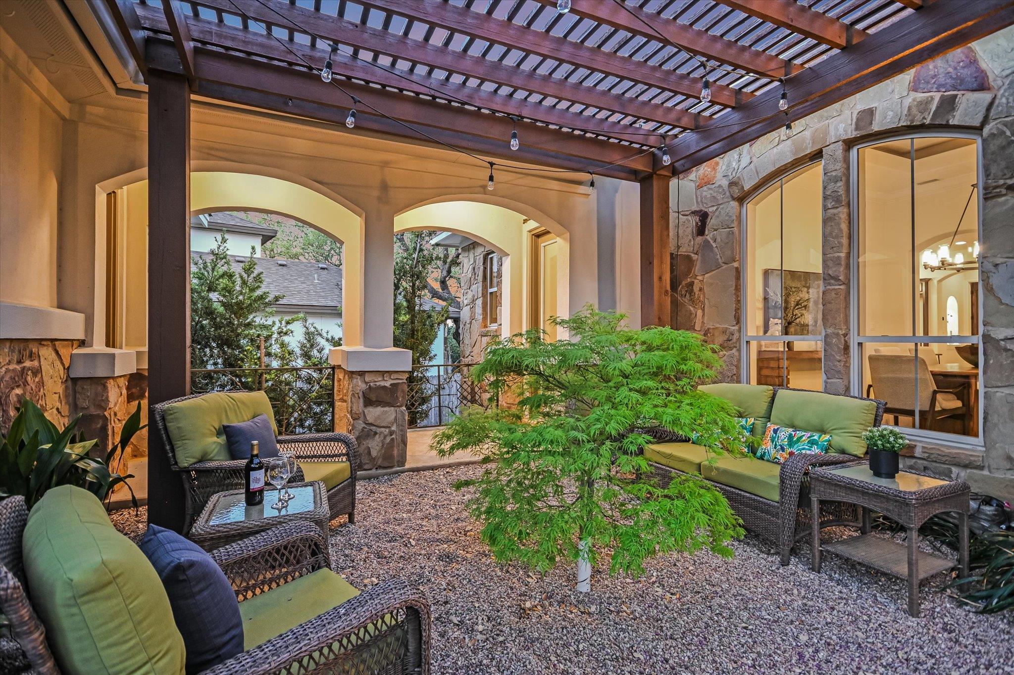 15086 Barrie DR