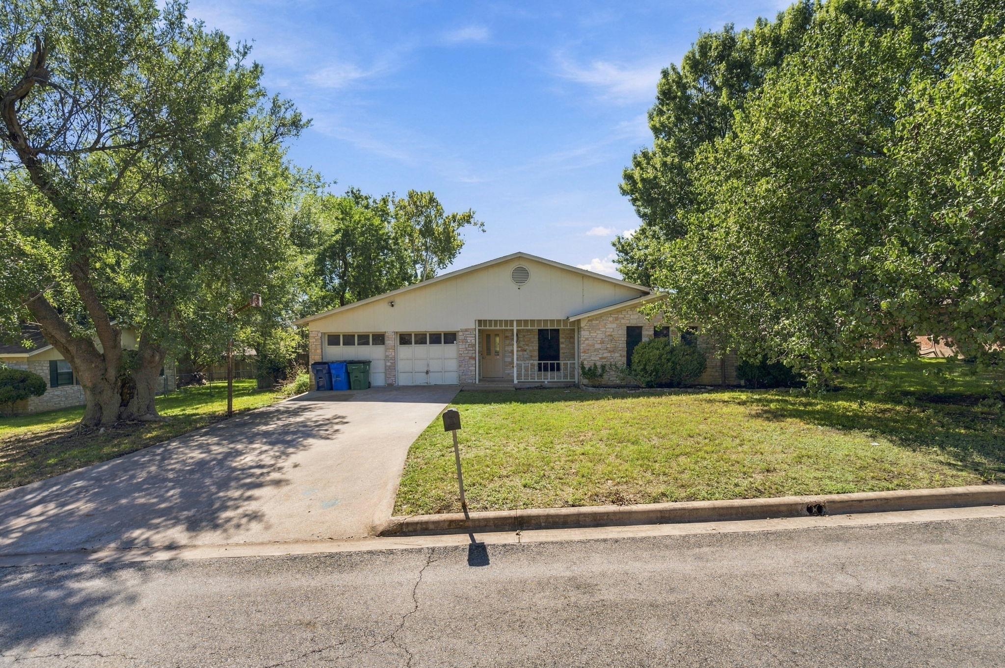 2105 Mildred DR