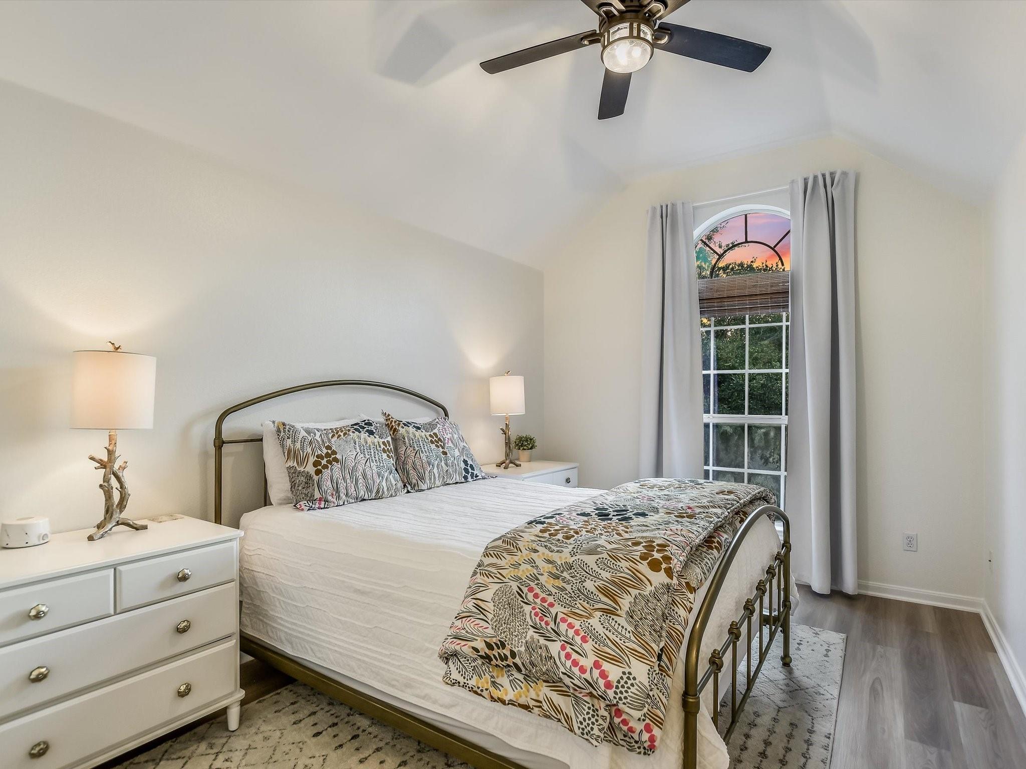 Austin, Texas 78727, United States, 3 Bedrooms Bedrooms, ,3 BathroomsBathrooms,Residential,Pending,48659