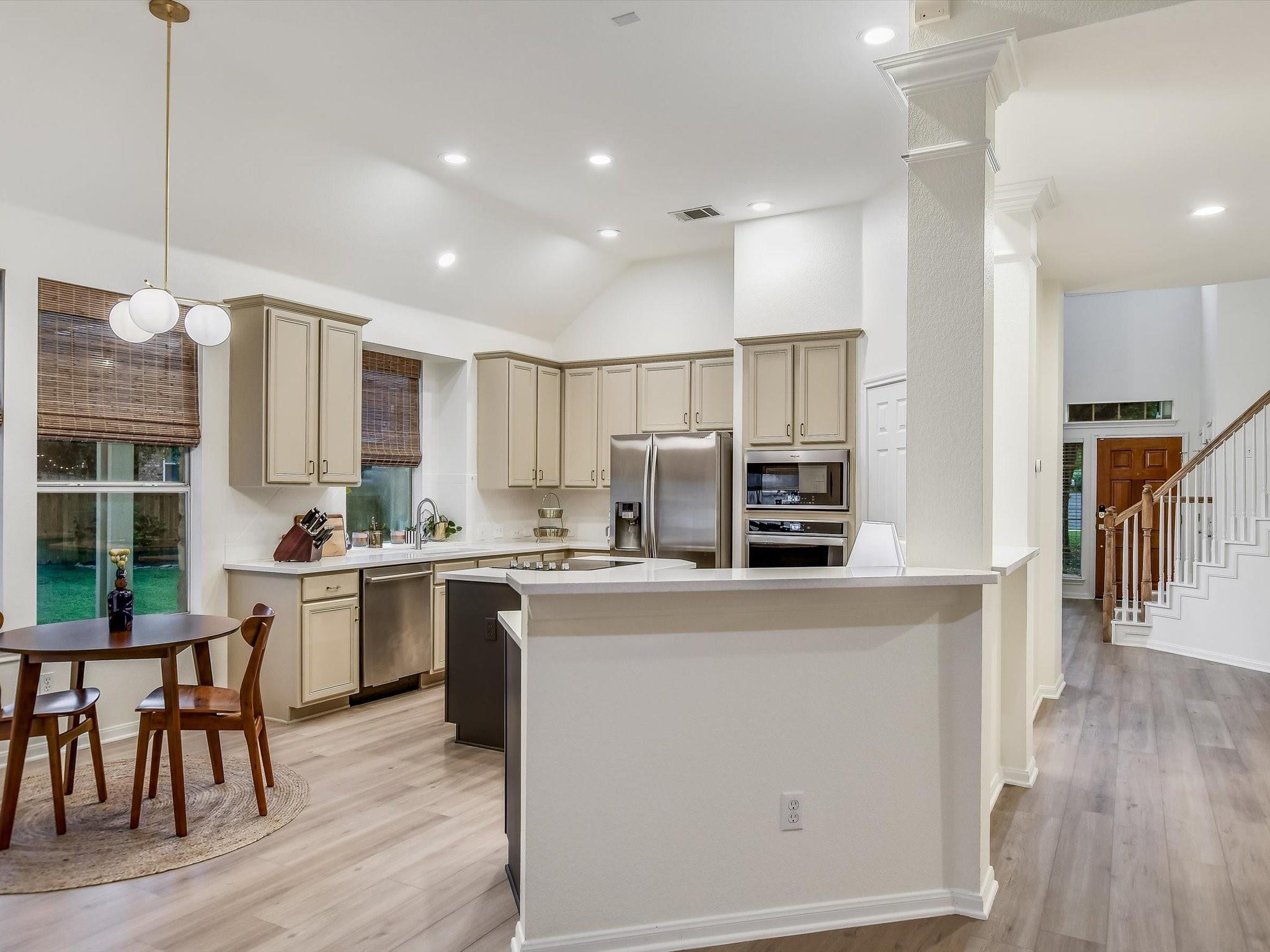 Austin, Texas 78727, United States, 3 Bedrooms Bedrooms, ,3 BathroomsBathrooms,Residential,Pending,48659