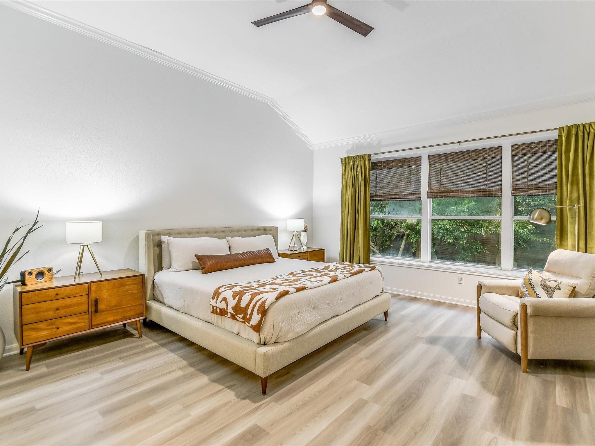 Austin, Texas 78727, United States, 3 Bedrooms Bedrooms, ,3 BathroomsBathrooms,Residential,Pending,48659