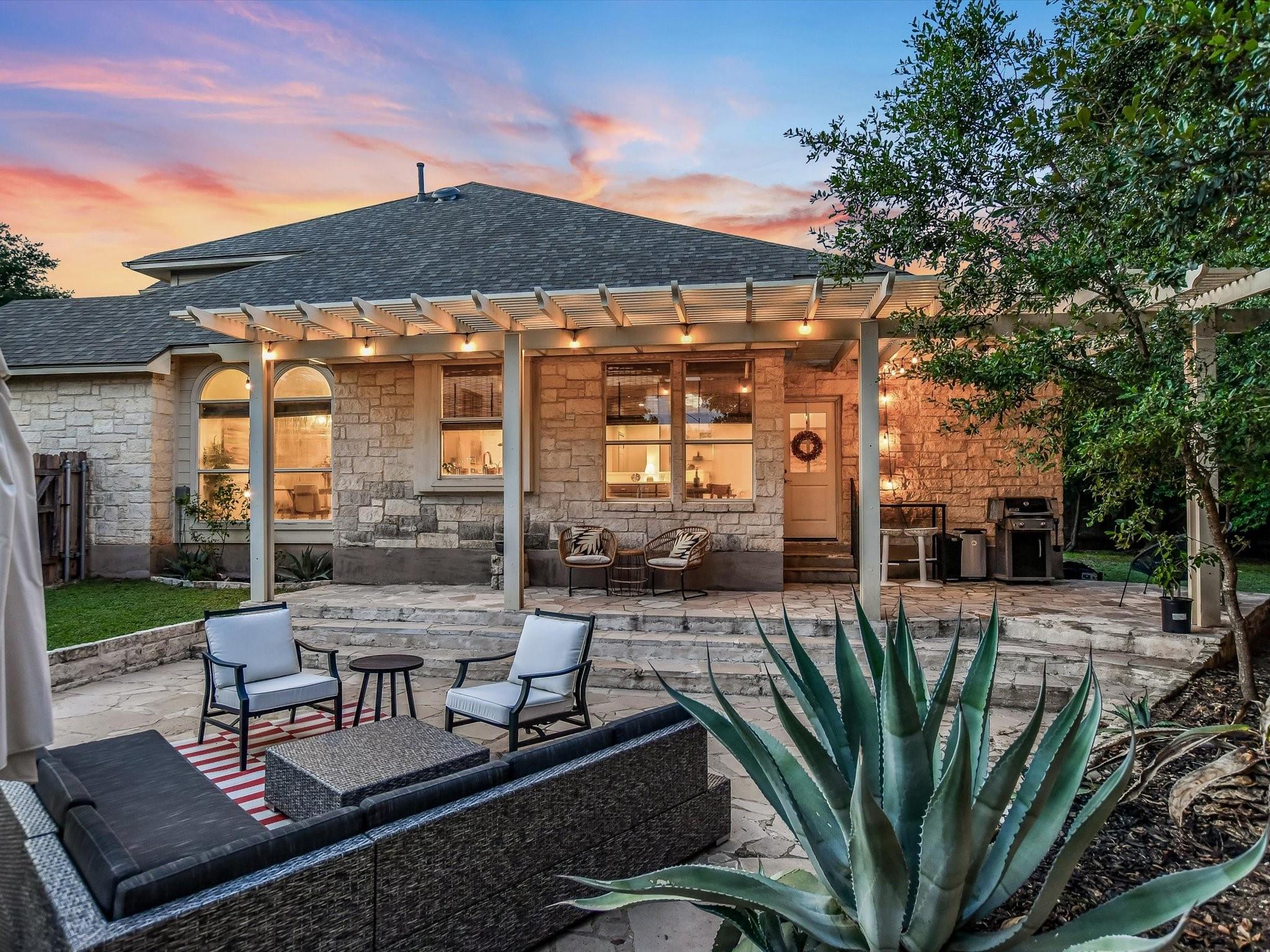 Austin, Texas 78727, United States, 3 Bedrooms Bedrooms, ,3 BathroomsBathrooms,Residential,Pending,48659