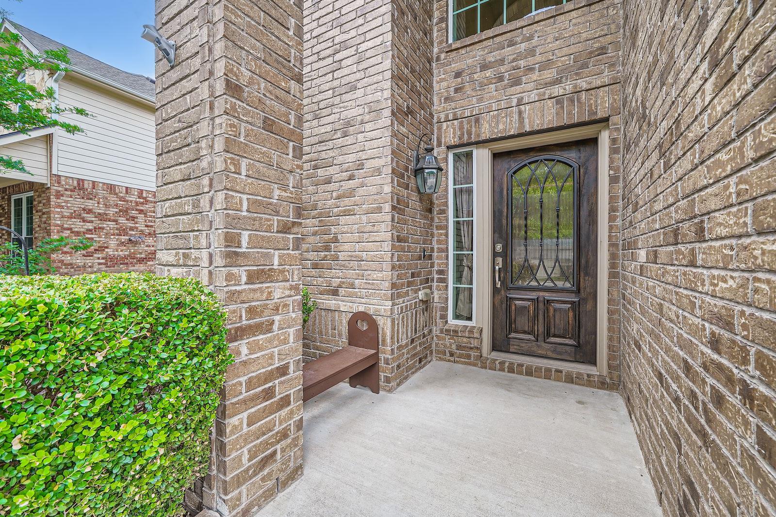 2233 Village View LOOP