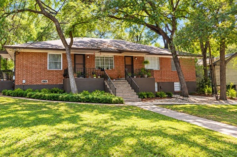 Photo of 917 Keith LN #A, Austin, TX 78705 (MLS # 1014401)