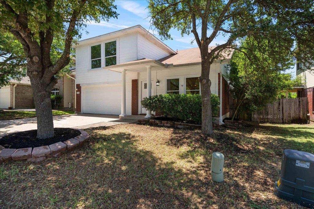 1025 Doras DR
