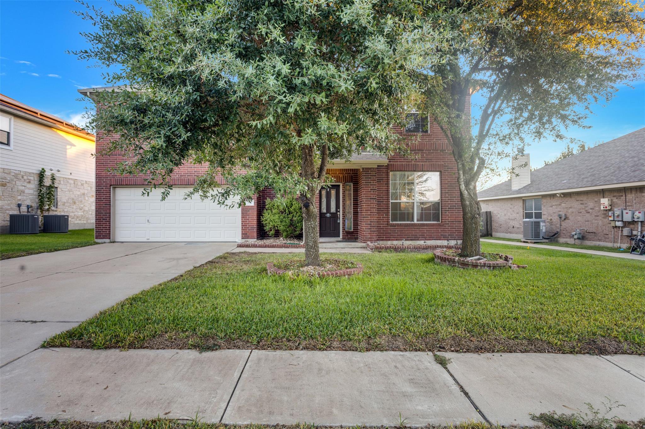 917 Abbeyglen Castle DR