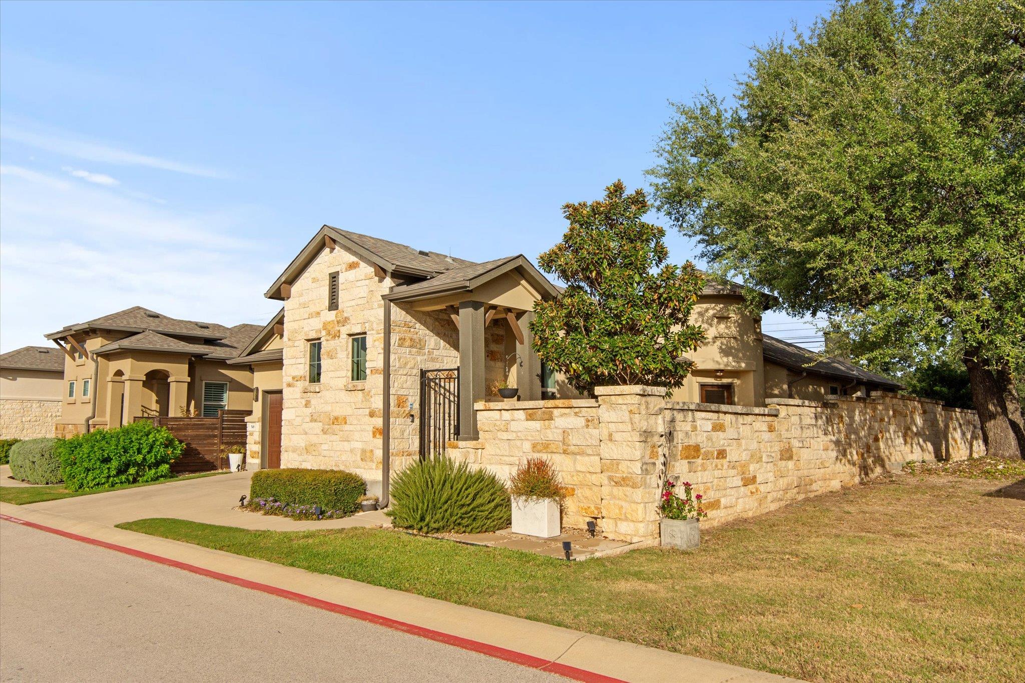 549 Clubhouse DR G