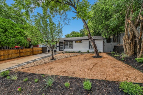 Photo of 114 Havana ST, Austin, TX 78704 (MLS # 6038018)