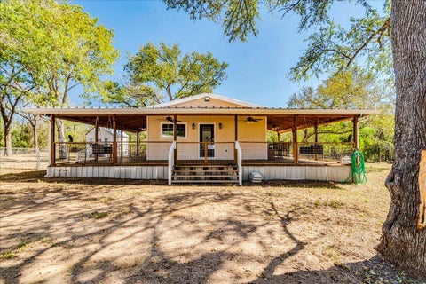 Photo of 659 Fox LN, Lockhart, TX 78644 (MLS # 3865129)