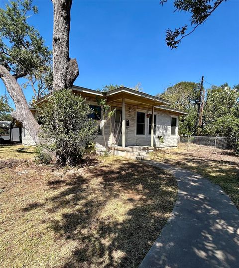Tiny photo for 4605 Hank Ave, Austin, TX 78745 (MLS # 1258854)