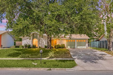 2412 E Stassney LN Austin TX 78744