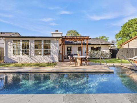 1902 Metairie CIR Austin TX 78727