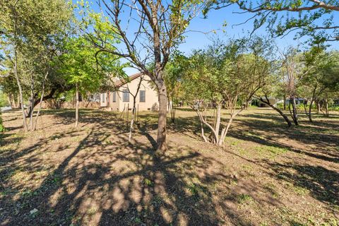 Photo of 810 E 45th ST, Austin, TX 78751 (MLS # 1044916)