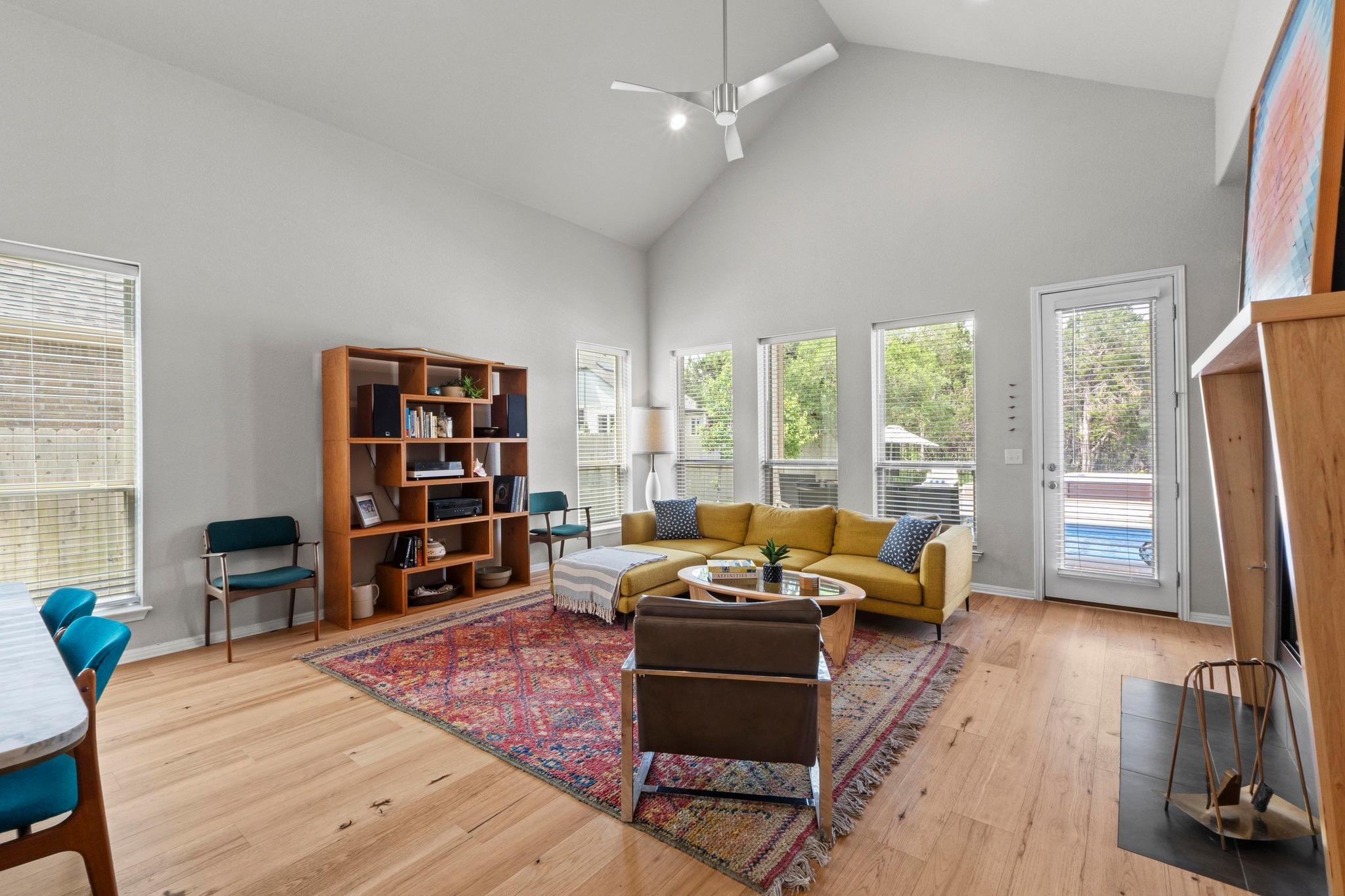 2420 Soprano WAY