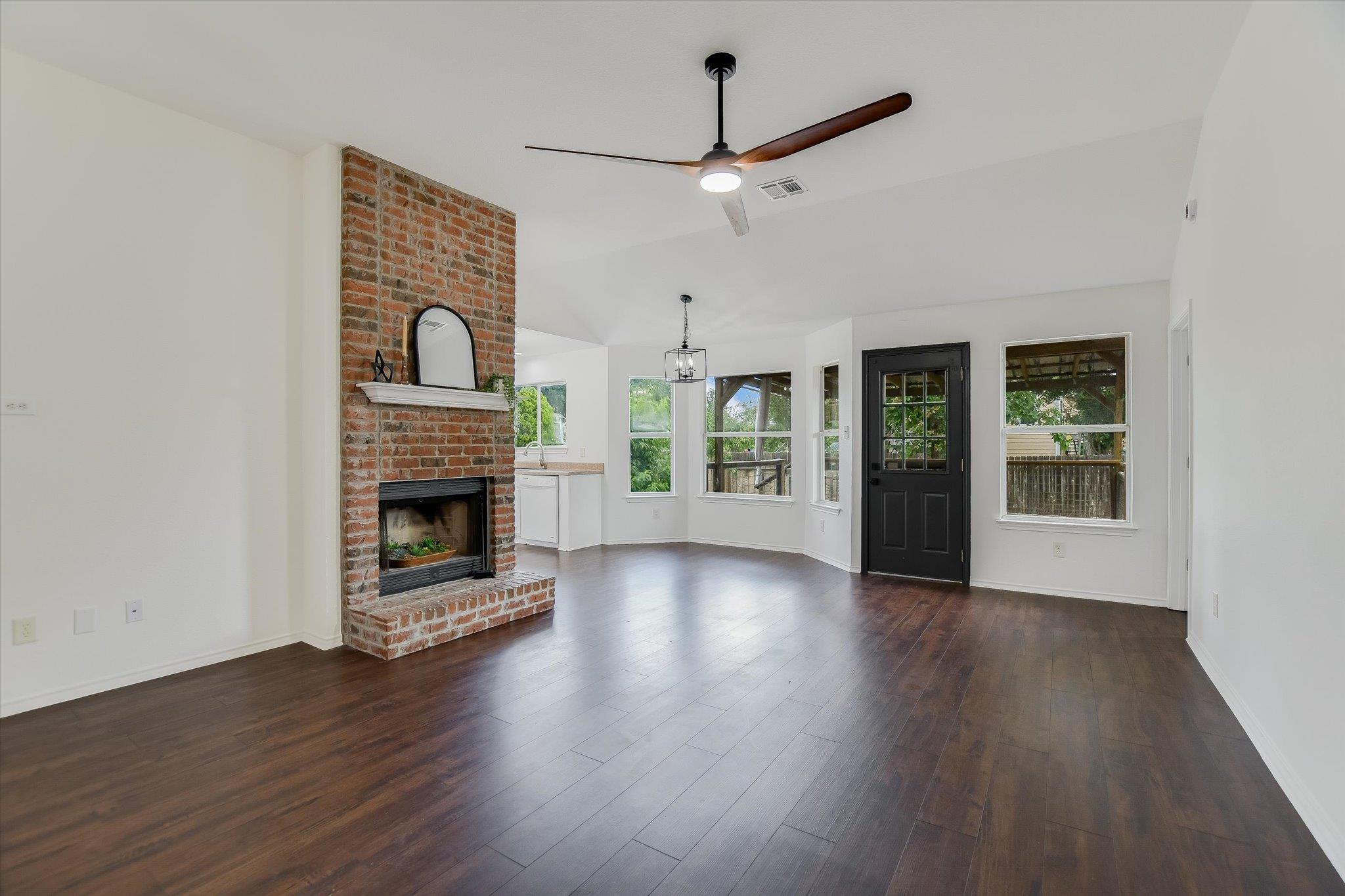 1201 Madrone TRL