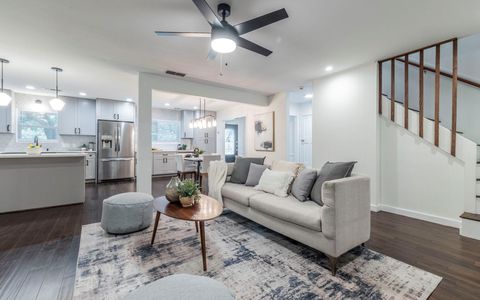 Photo of 9405 Ramblewood DR, Austin, TX 78748 (MLS # 5325510)