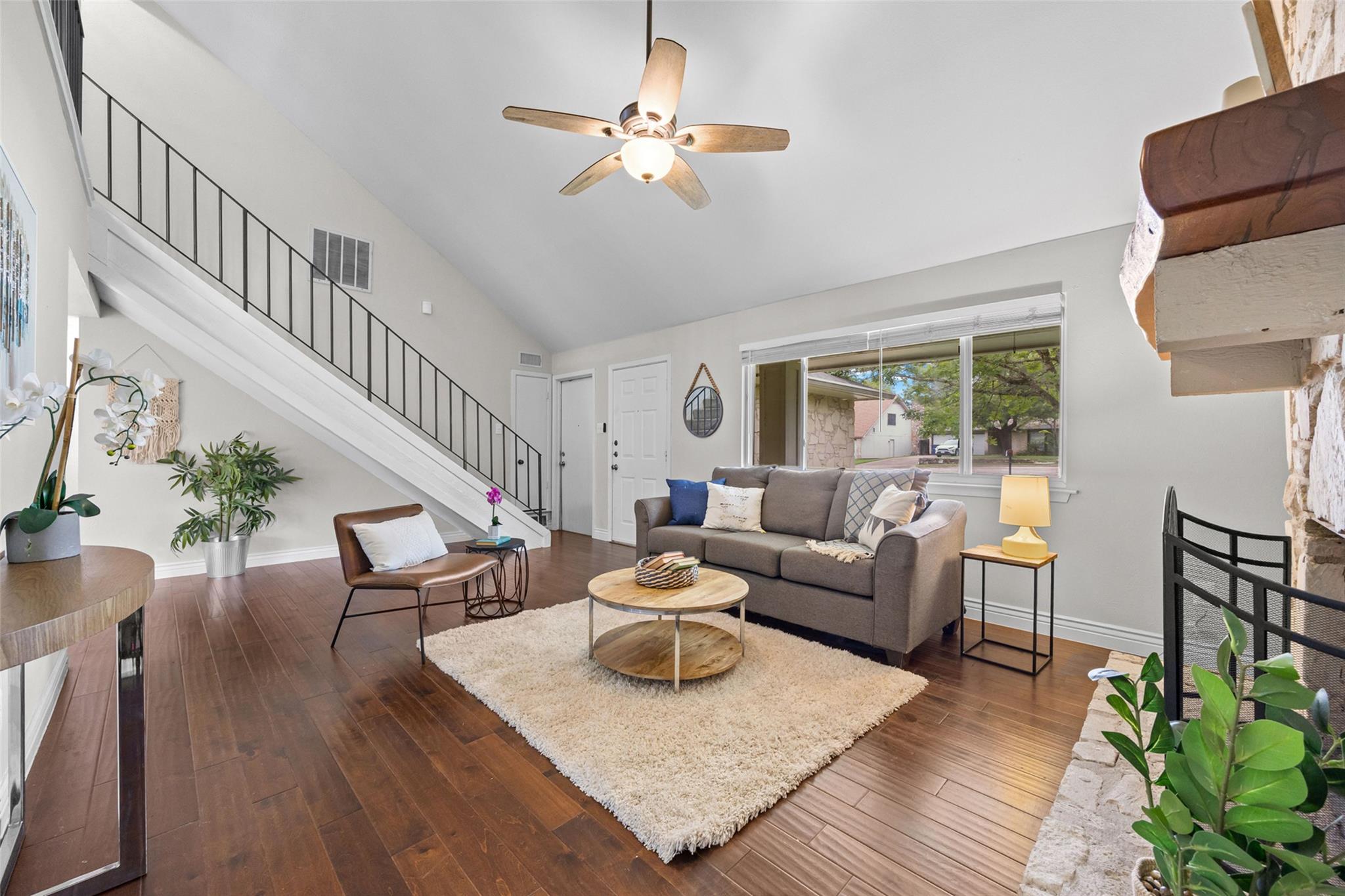 8300 Belclaire CIR