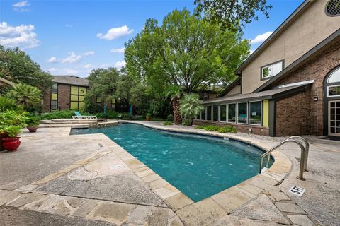 Tiny photo for 7685 Northcross DR #806, Austin, TX 78757 (MLS # 1542640)