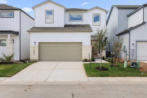 Photo of 17401 Torneo DR, Round Rock, TX 78664 (MLS # 5407791)