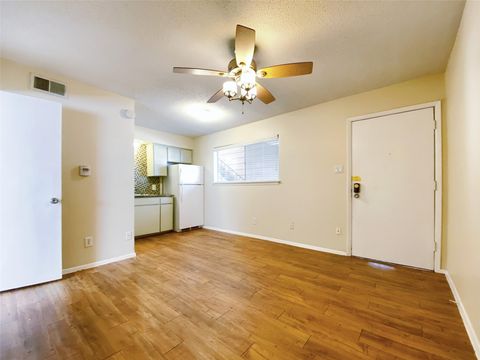 Photo of 2800 Swisher ST #217, Austin, TX 78705 (MLS # 9876542)