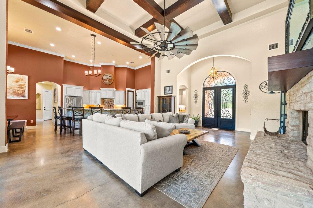 1194 Vaquero Way