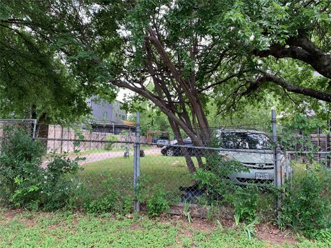 Tiny photo for 4811 SANTA ANNA ST, Austin, TX 78721 (MLS # 6485219)